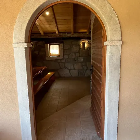 Maroni With Pool - Inner Istria Villa *