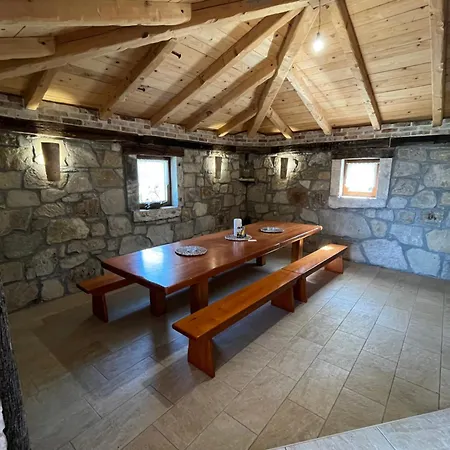 Maroni With Pool - Inner Istria Villa